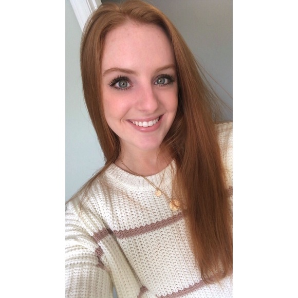 Meet your Posher, Courtney - Picture 1 of 1